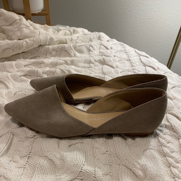 Size 6 ballet flats - Picture 2 of 3